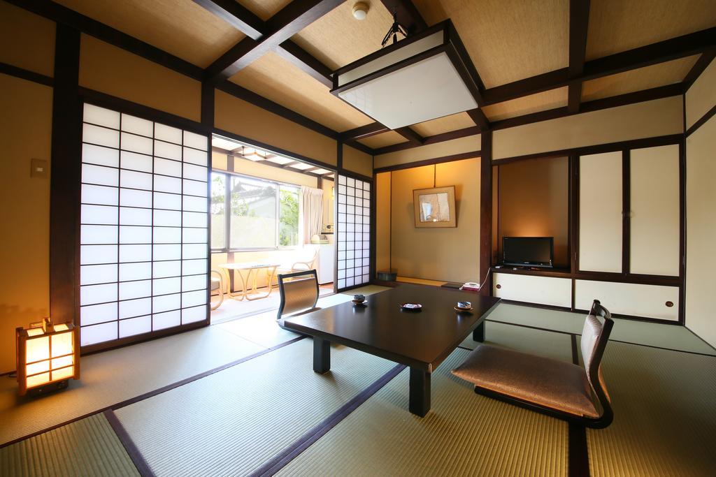 Izumiya Zenbe Ryokan 4*
